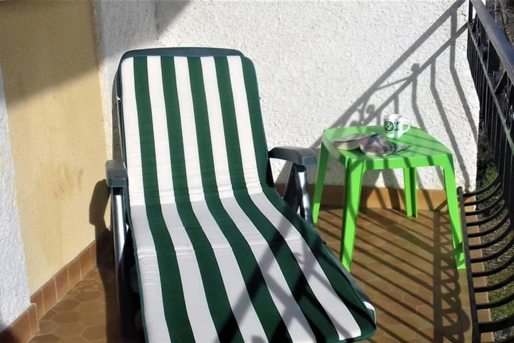 Spacieux Appartement Proche Centre Et Piscine Condom Exterior foto